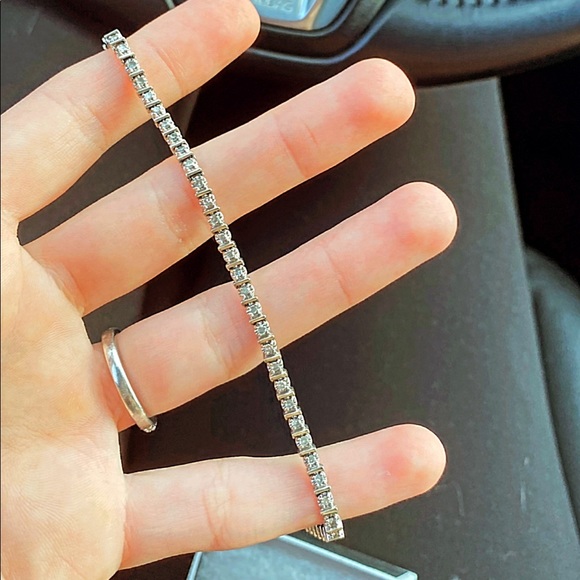 Jewelry - White gold/ diamond bracelet